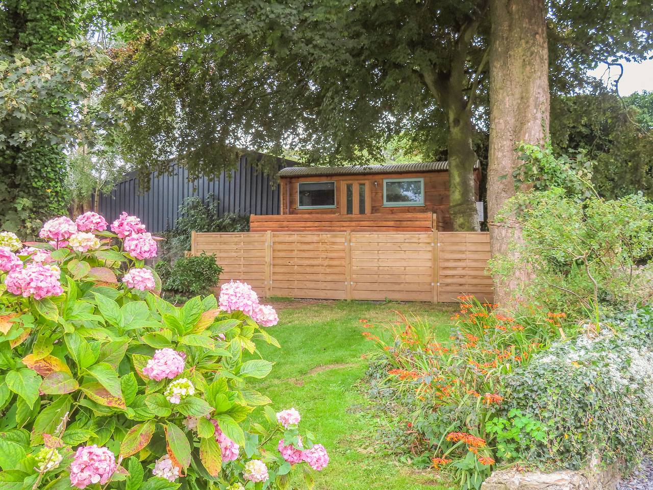 Fron Goch Shepherd's Hut in Red Wharf Bay, Isle of Anglesey