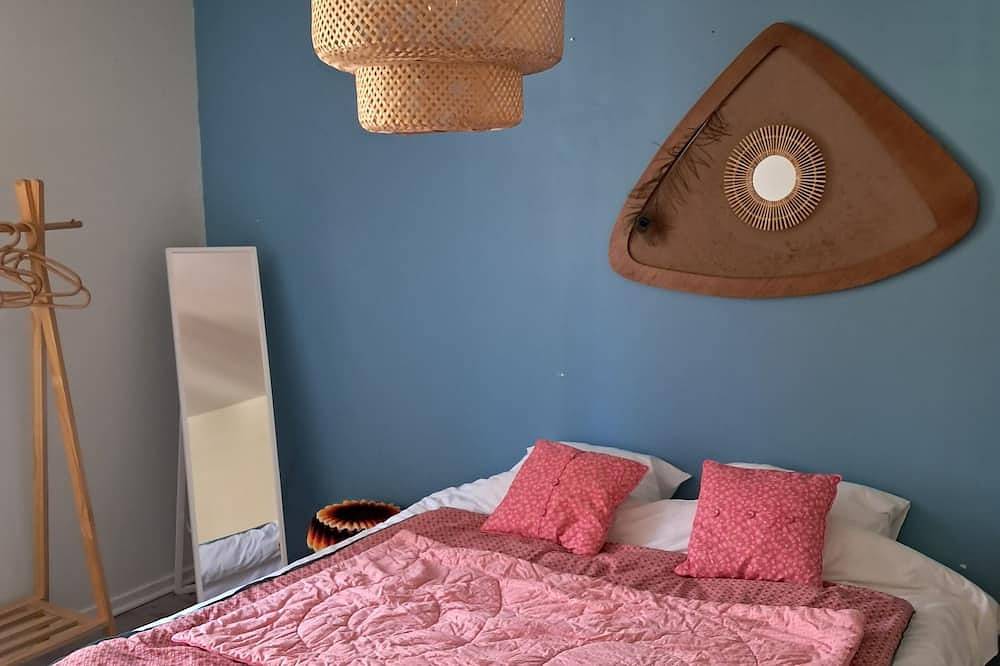 Entire apartment, Apartment located in condominium camping, river access, park... train le Mastrou in Tournon-sur-Rhône, Tournon-sur-Rhône region