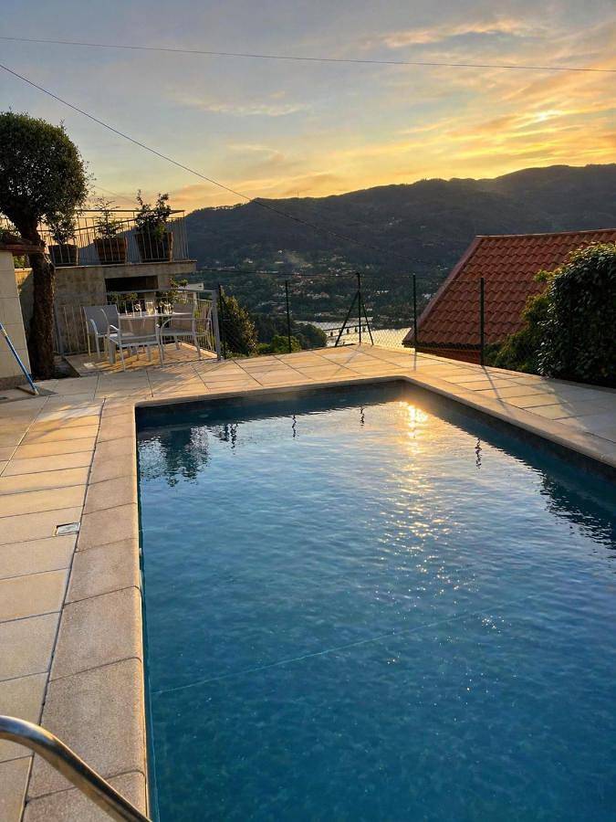Casa rural para 4 personas, con Balcón y Terraza además de Jardín y Piscina en Mosteiro - 3
