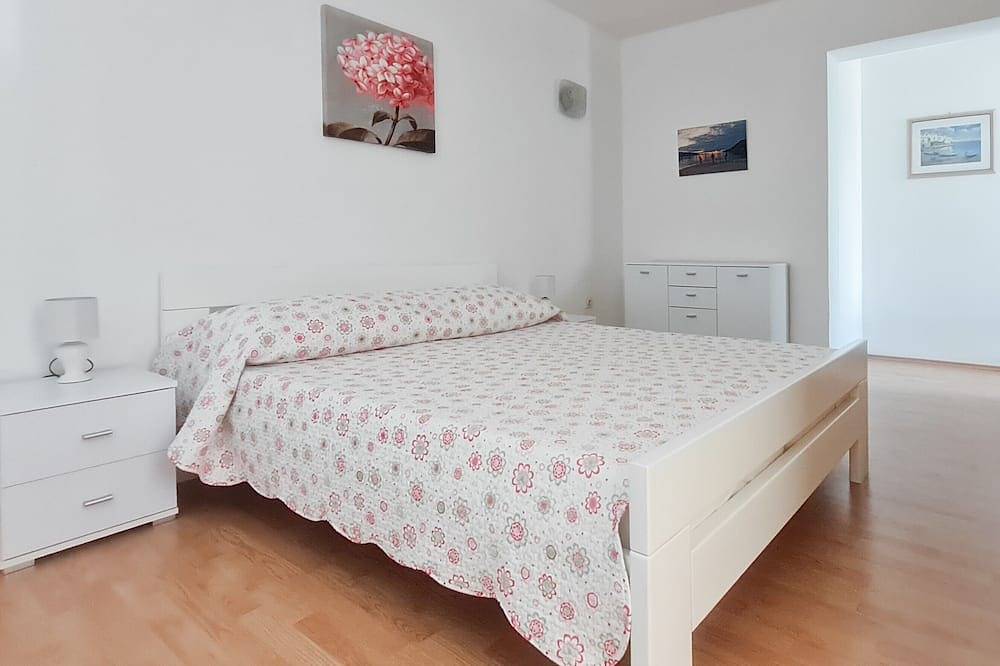 Villa Klara - Ferienhaus mit Terrasse, Pool und Meerblick in Viganj, Peljesac