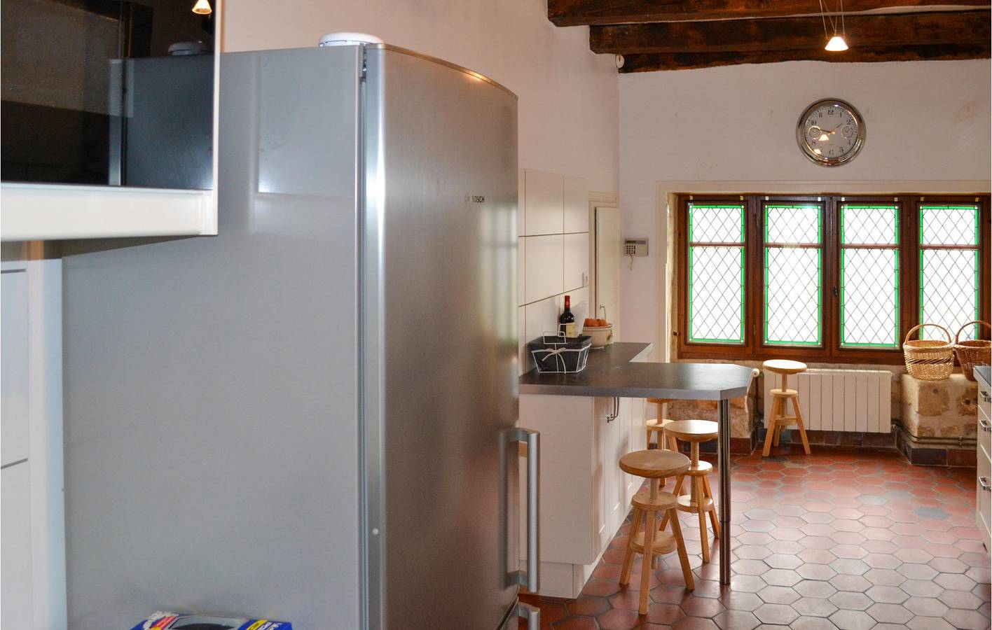 Cozy 2BR Apartment w/ Parking & WiFi - Steps to Saint-Jean-d'Angle & L'Arnaise in Saint-Jean-d'Angle, Rochefort und Umgebung