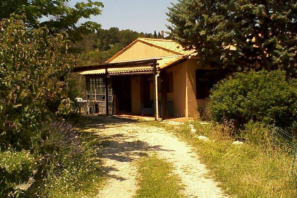 Geheel appartement, T2 50m2 Jardin Bbq Campagne Nature Sainte Victoire in Aix-en-Provence, Aix-en-Provence en omgeving