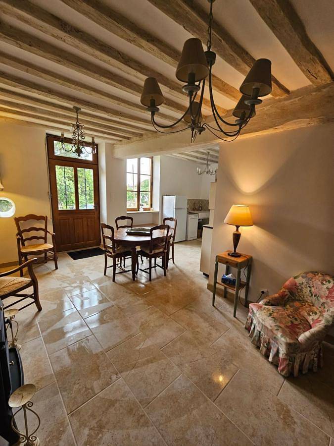 Location de vacances pour 4 personnes, avec Terrasse et Jardin à Sainpuits