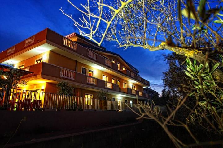 Appartamento per 3 persone, con Balcone e Terrazza nonché Giardino e Panorama a Sellia Marina