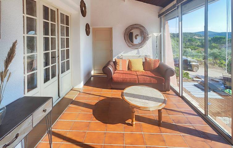 Location de vacances pour 8 personnes, avec piscine ainsi que terrasse et jardin, animaux acceptés à Roquebrun - 3