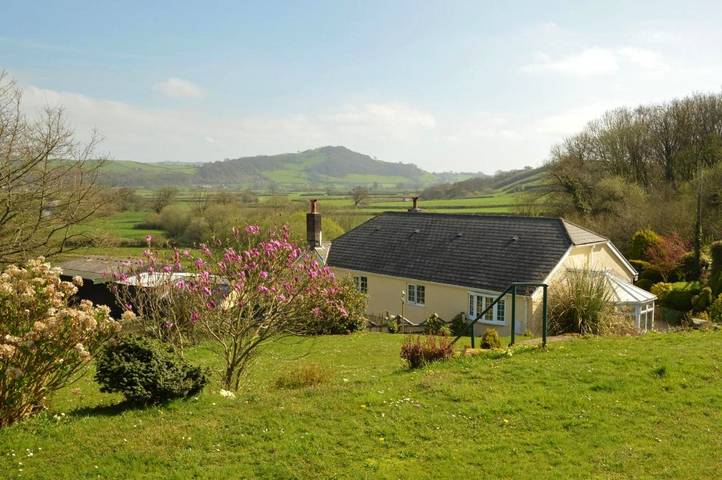 B&b for 2 people, with garden and terrace as well as view in Wales