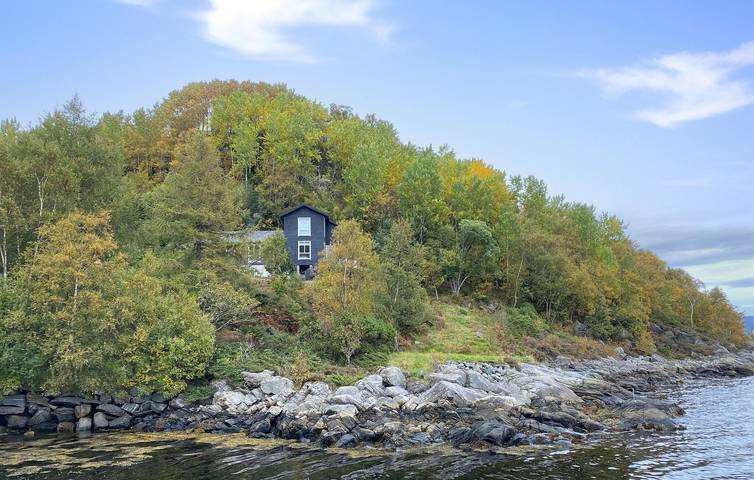 Ferienhaus für 8 Personen mit Terrasse in Vågsøy