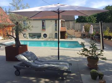 Gîte pour 2 personnes, avec piscine et jardin à Orschwihr