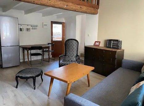 Gîte pour 4 personnes, avec terrasse dans Rhône - 2