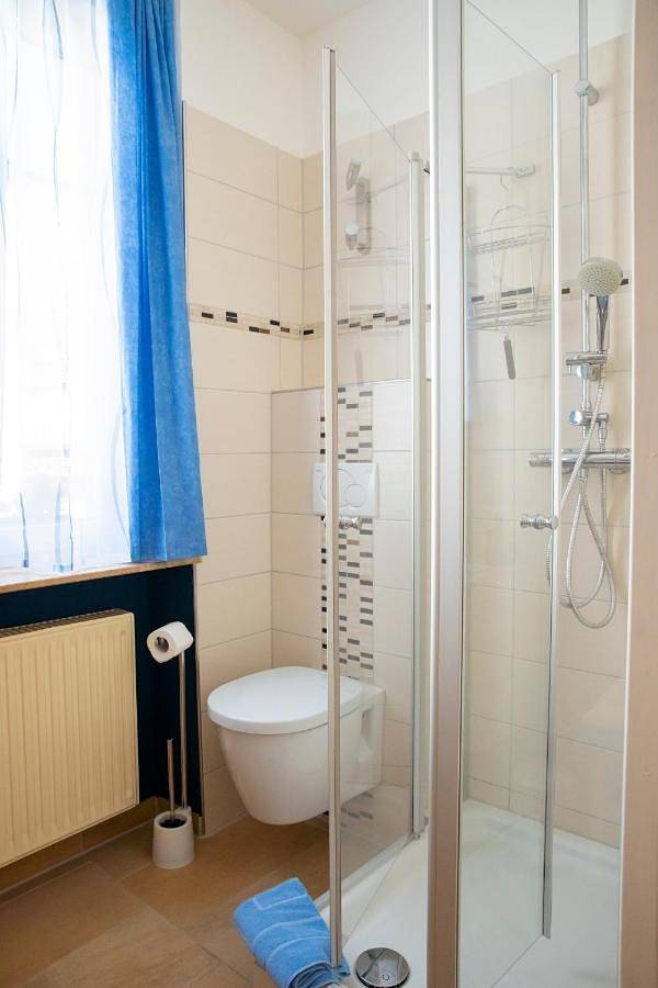 Ferienwohnung für 2 Personen, mit Terrasse und Garten in Bad Dürkheim - 2