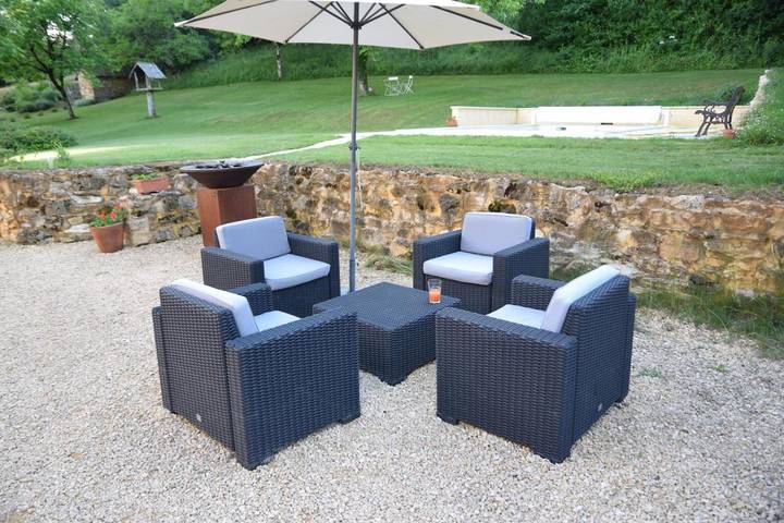 Location de vacances pour 2 personnes, avec vue ainsi que piscine et jardin à Saint-Pompont - 4