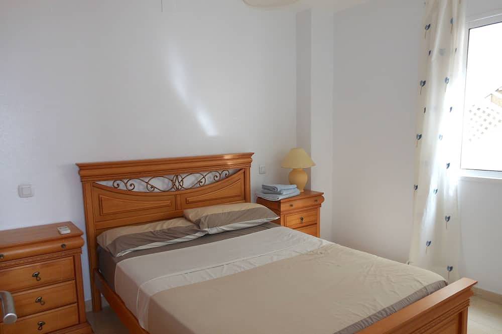 Appartement entier, Appartement avec vue sur la mer, entièrement climatisé-Wifi maintenant disponible sur demande in Puerto de Mazarrón, Mazarrón