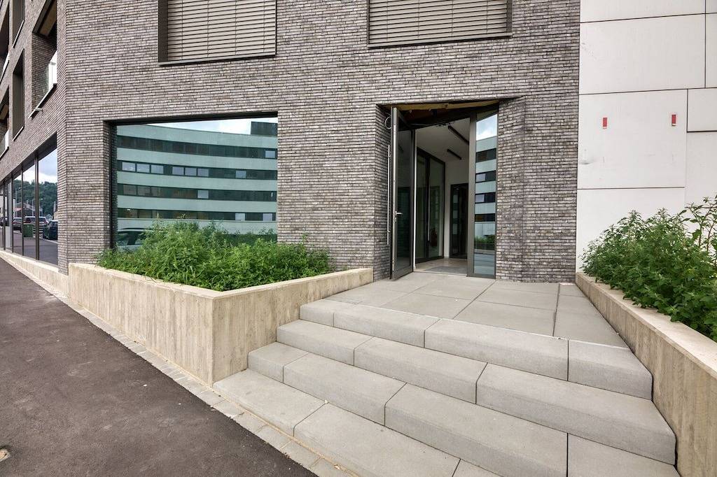 Appartement entier, New Build Eich 1Br  w/ Balcony & Elevator, by Blueground in Luxembourg (ville), Luxembourg