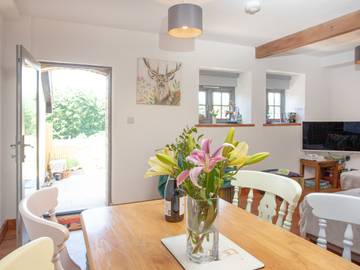 Glamping for 5 People in Dunkeswell, Devon, Photo 3