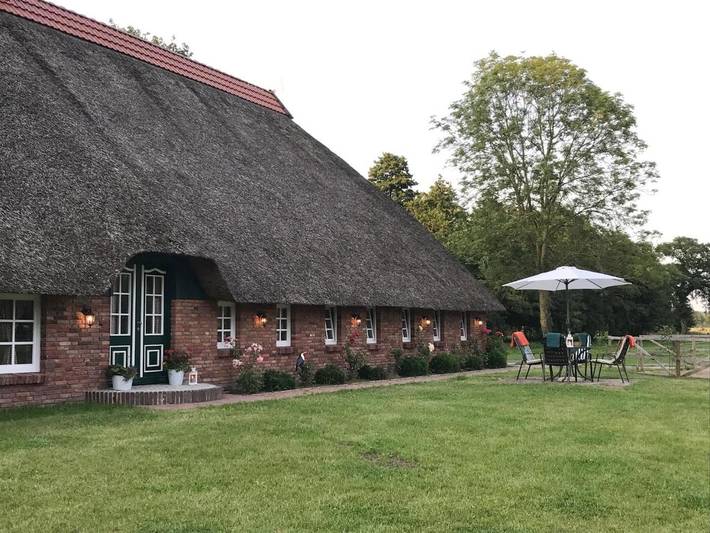 Ferienwohnung für 4 Personen, mit Terrasse und Garten sowie Ausblick in Brake