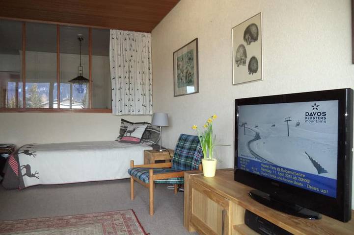 Apartamento entero, Apartamento soleado de 3.5 habitaciones en una ubicación tranquila pero céntrica in Flüelapass, Davos