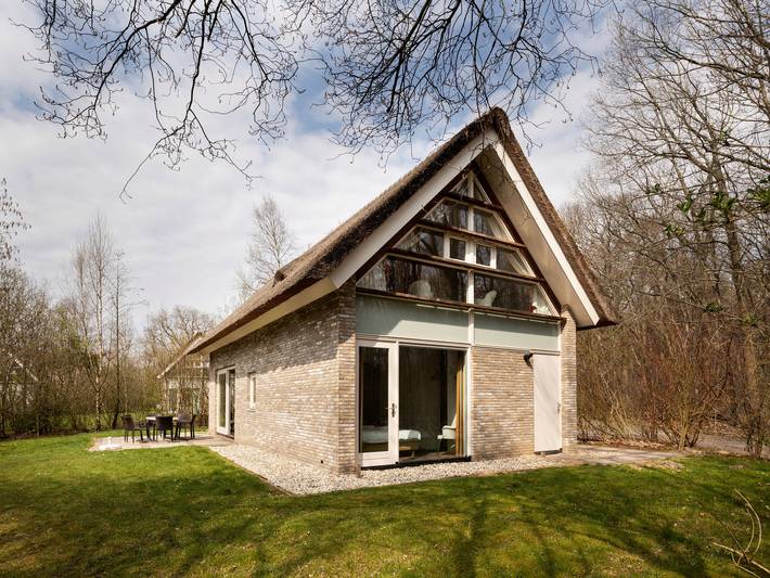 Villa voor 8 personen, met Terras en Tuin in Drenthe