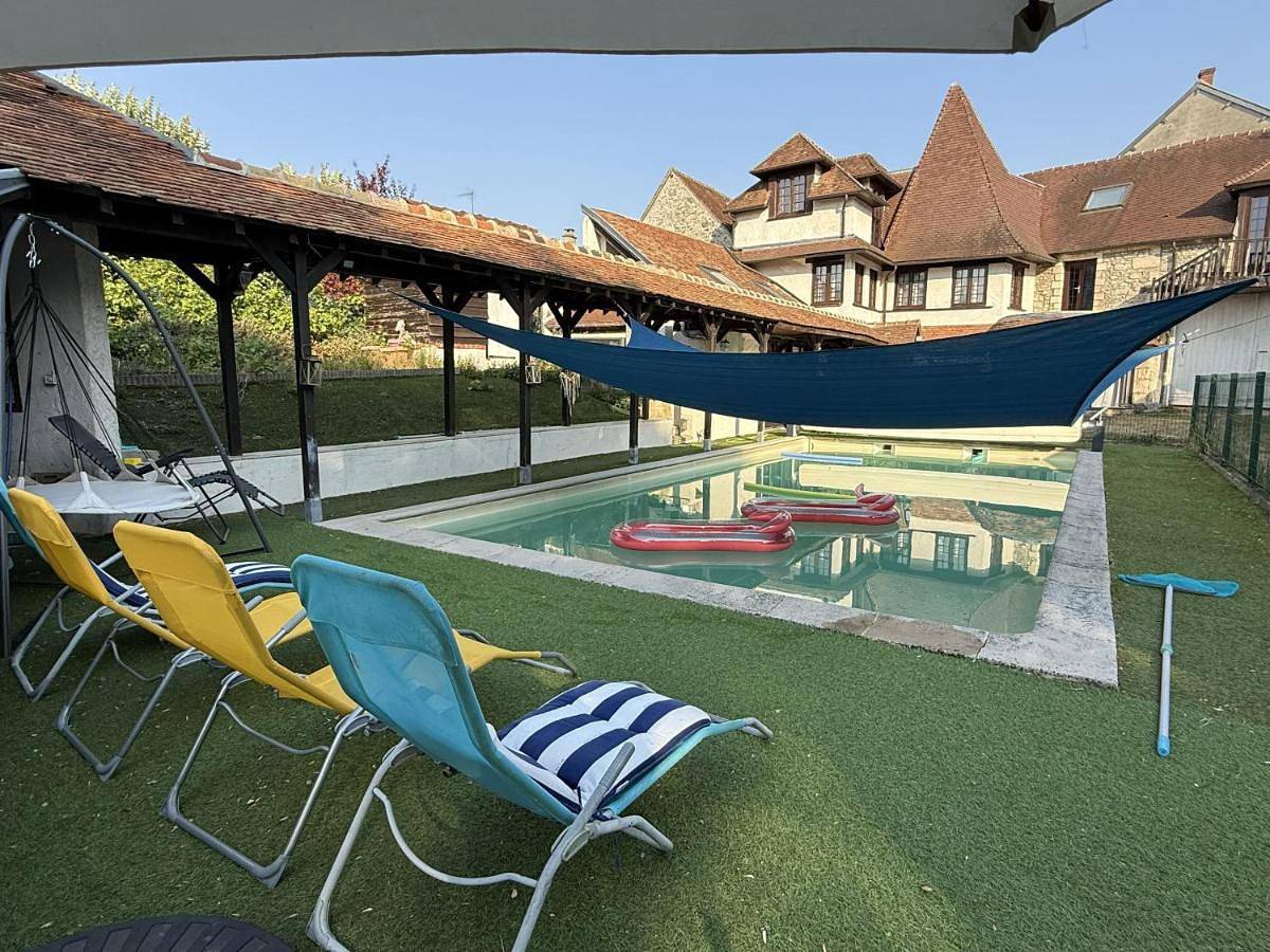 Appartement entier, Gîte piscine spa pour décompresser in Liancourt-Saint-Pierre, Oise