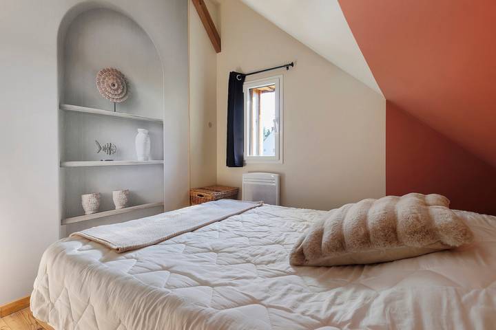 Holiday Home 'L'ancien Atelier' with Private Terrace, Wi-Fi and Air Conditioning in Muides-sur-Loire, Blois region