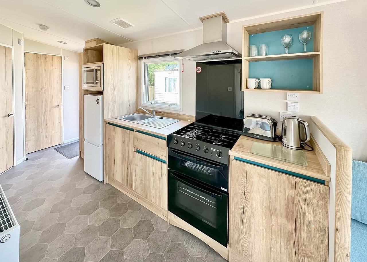 Super Deluxe in Cardigan Bay