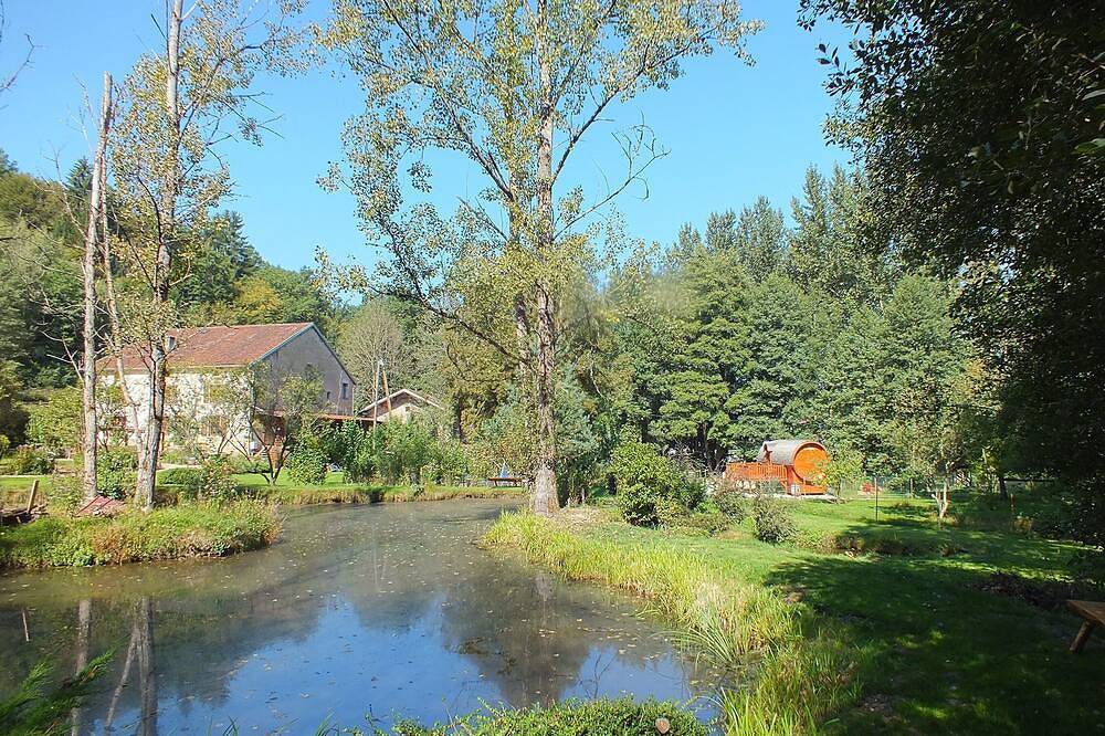 Roulotte viticole,vallée de la Vôge in Xertigny, Région d'Épinal