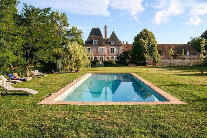Château pour 12 personnes, avec jardin dans Sologne