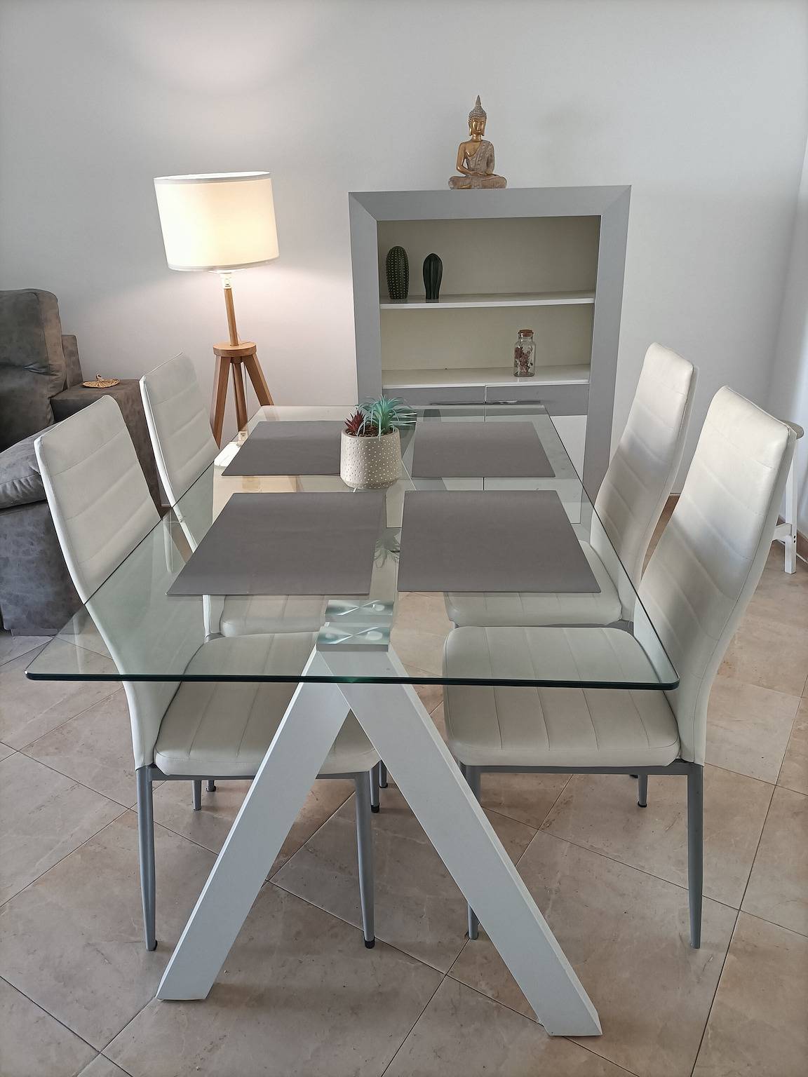 Entire apartment, Apartment 'Solnerja' with Mountain View, Private Terrace and Wi-Fi in Nerja Centre, Nerja