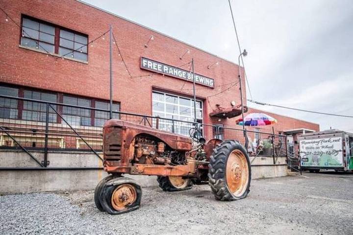 Apartment for 5 people, with yard and balcony in Charlotte