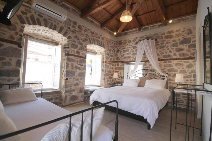 Maison d’hôte pour 2 personnes, avec Terrasse et Jardin à Hydra