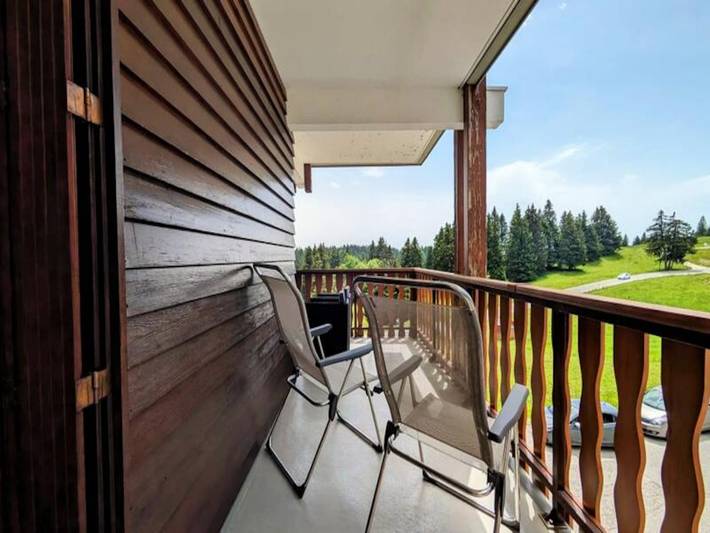 Gîte pour 4 personnes, avec terrasse, adapté aux familles dans Le Revard - 2