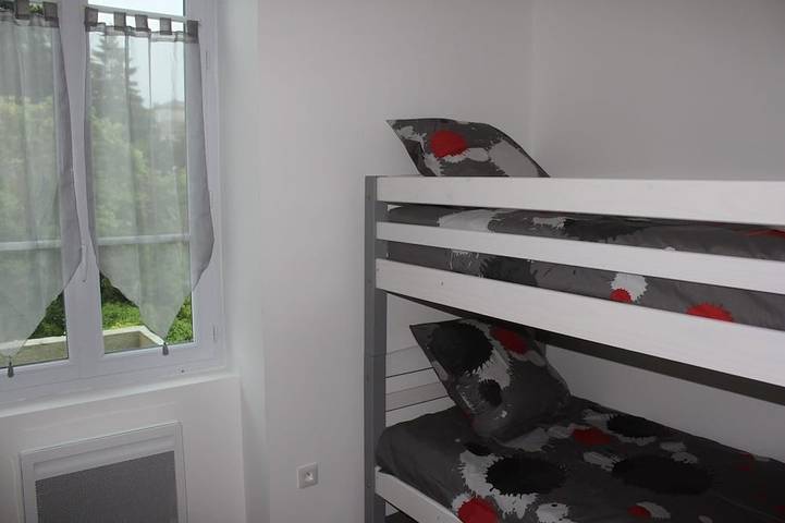 Gîte pour 6 personnes, avec piscine et terrasse à Vallon-Pont-d'Arc - 3