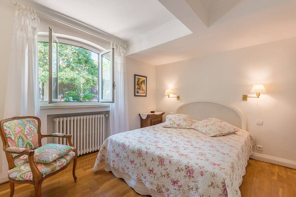 St Jean Cap Ferrat, rez de chaussée Villa, 3 chambres, piscine, terrasse, jardin in Saint-Jean-Cap-Ferrat, Région de Nice