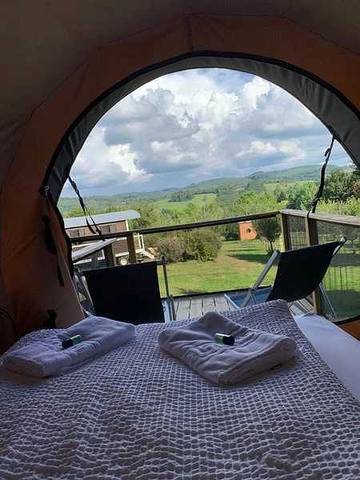 Tente pour 2 Personnes dans Chamberet, Corrèze, Photo 2