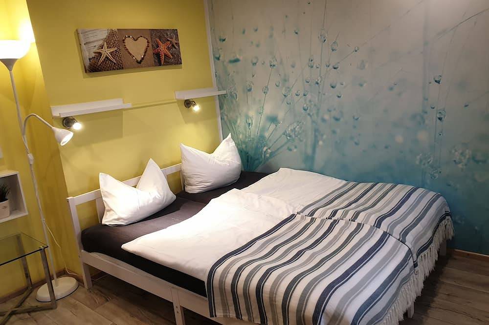 Ganze Wohnung, Xxs Appartement: für 2 Gäste mit Terrasse und Strandkorb - Xxs Appartement in Silberstedt, Grünes Binnenland