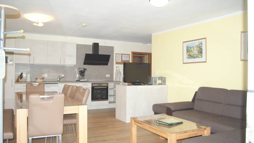 Gîte pour 7 personnes, avec Terrasse ainsi que Jardin et Sauna dans Morsdorf