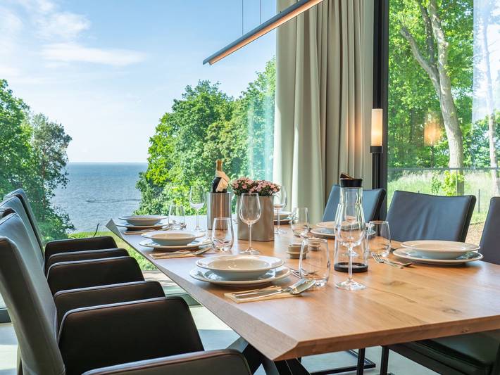 Ferienwohnung für 8 Personen, mit Balkon und Whirlpool sowie Terrasse und Garten