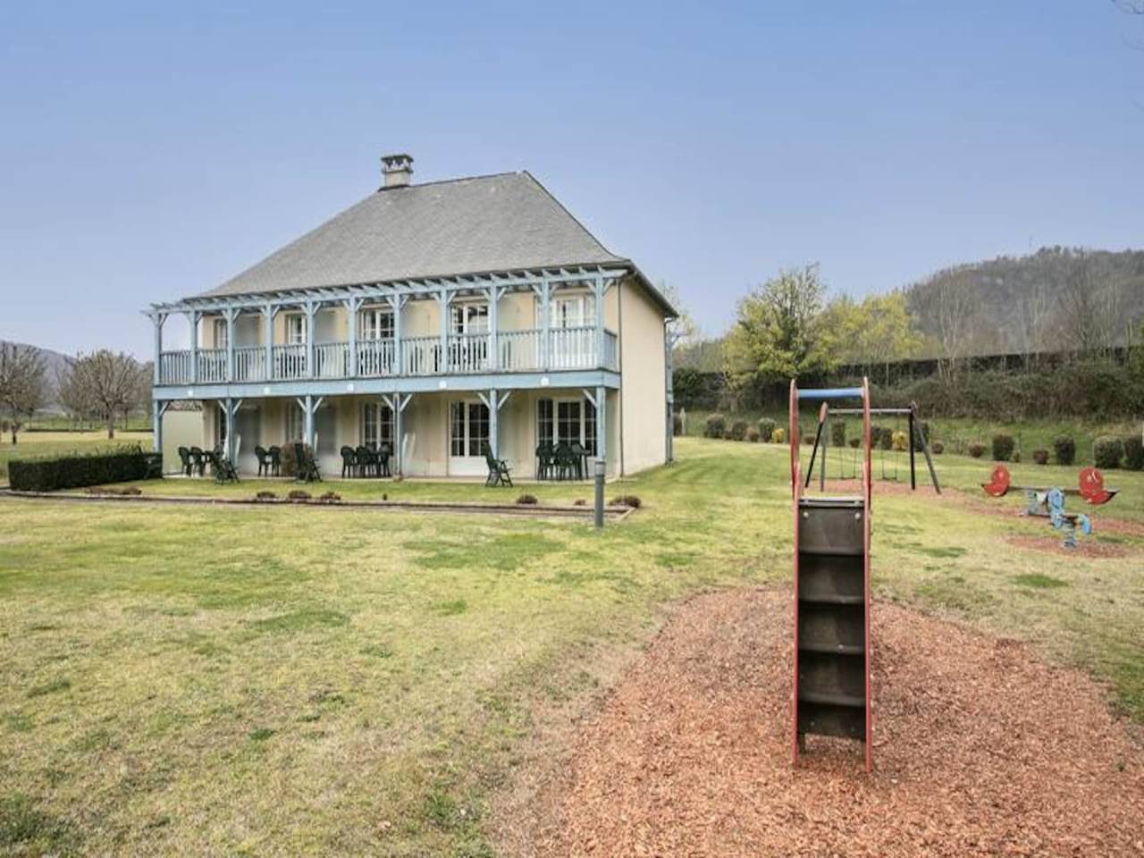 Appartement entier, Appartement 2 pièces 5 personnes - Confort in Argentat-sur-Dordogne, Région de Tulle