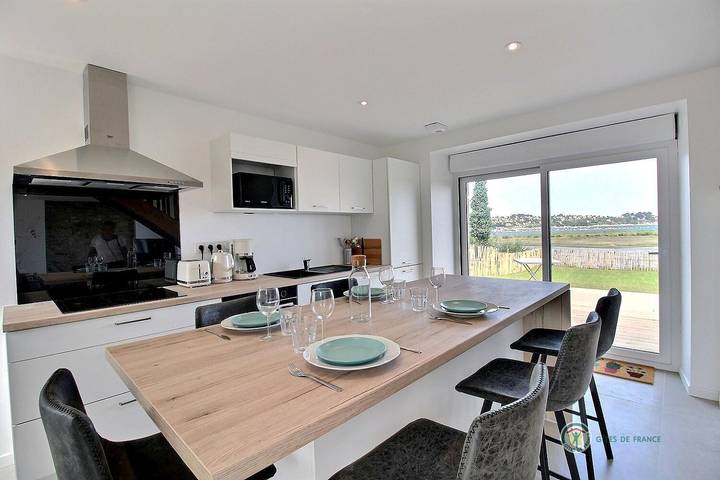 Gîte pour 4 personnes, avec terrasse et jardin à Louannec - 4