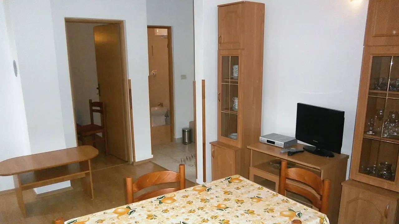 Geheel vakantieappartement, Ferienwohnung für 5 Personen (57 m²) in Valun in Valun, Cres