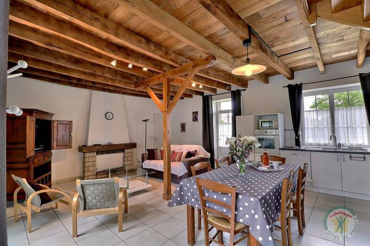 Gîte pour 4 personnes, avec jardin à Québriac - 4