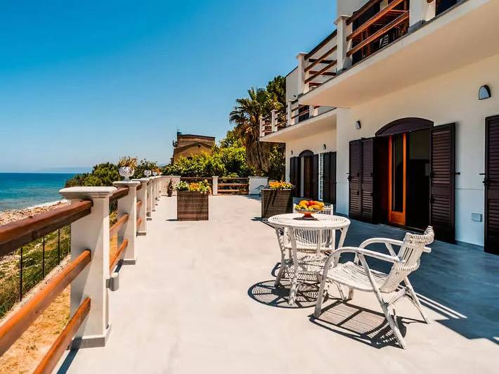 Ganze Wohnung, 2 Zimmer 3 Personen in Marina di Caronia, Caronia