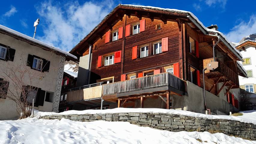 Ganze Ferienwohnung, Ferienwohnungen Jörihus A&B - Jörihus B / 6-Bettwohnung in Medels im Rheinwald, Rheinwald