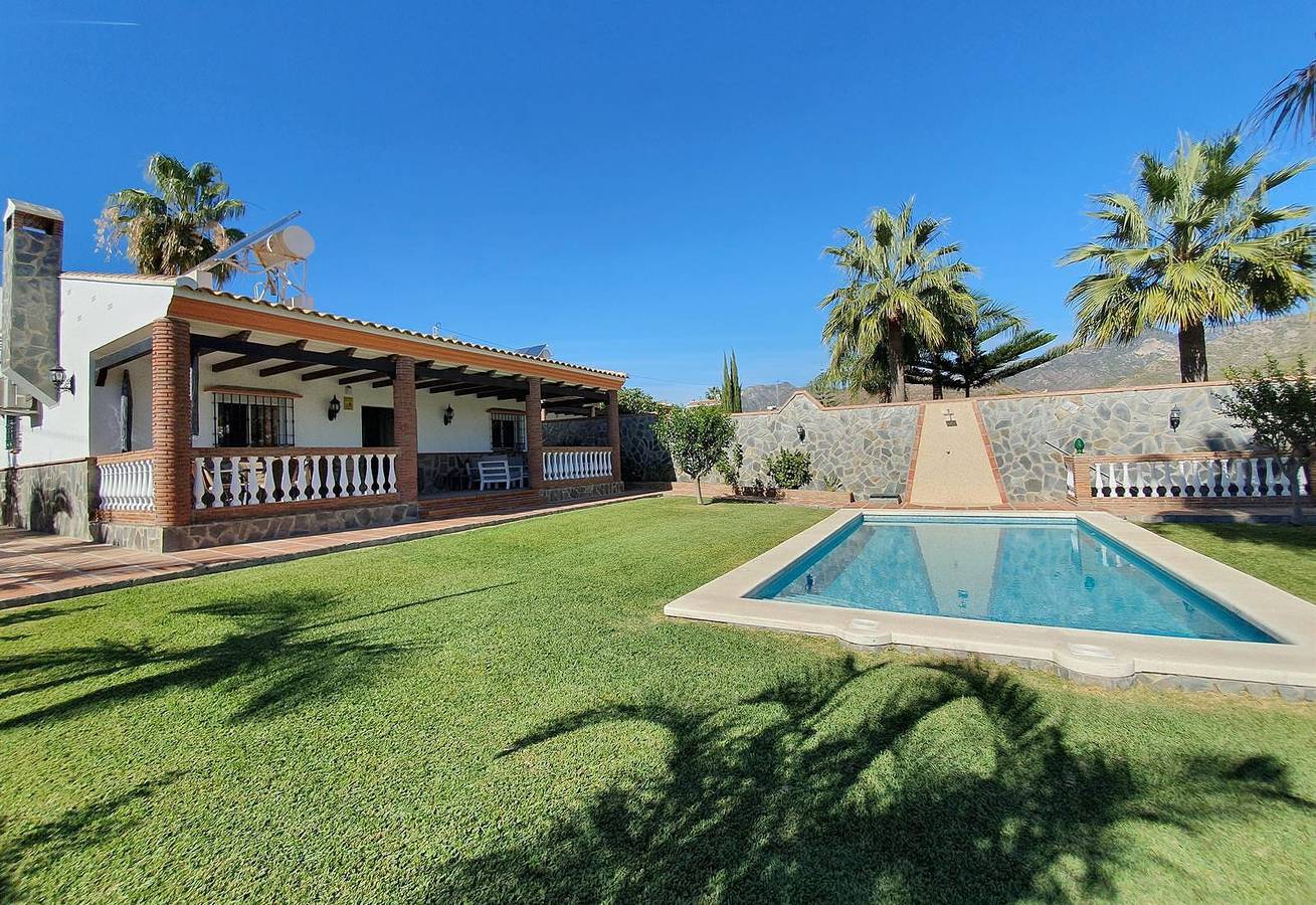 Villa "Elcano" with Mountain View, Pool, Wi-Fi, Garden & Terrace in Frigiliana, Costa del Sol