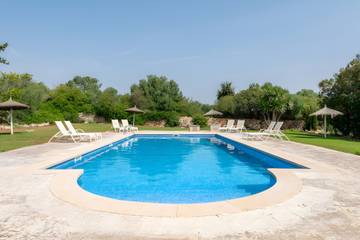 Finca in Manacor, Mallorcas Küste für 16 