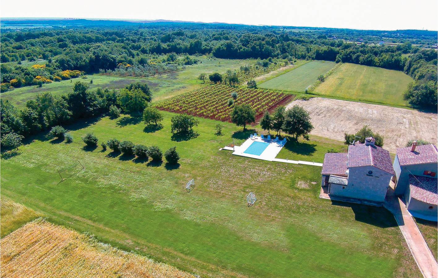 Geräumige 2-Zimmer-Wohnung mit Pool, in der Nähe des Stadtzentrums von Muntic in Muntic, Südküste Istrien