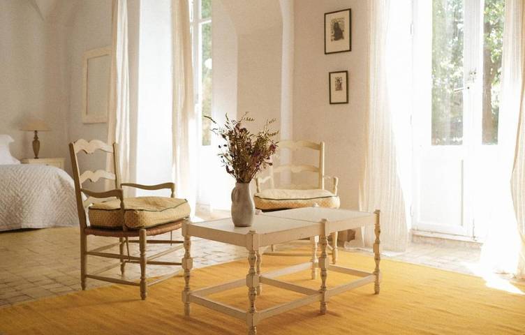 Maison d’hôte pour 3 personnes, avec balcon ainsi que piscine et jardin à Lourmarin - 2