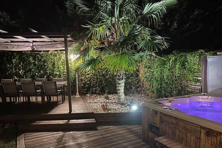 Maison de vacances pour 9 personnes, avec Jacuzzi ainsi que Terrasse et Jardin