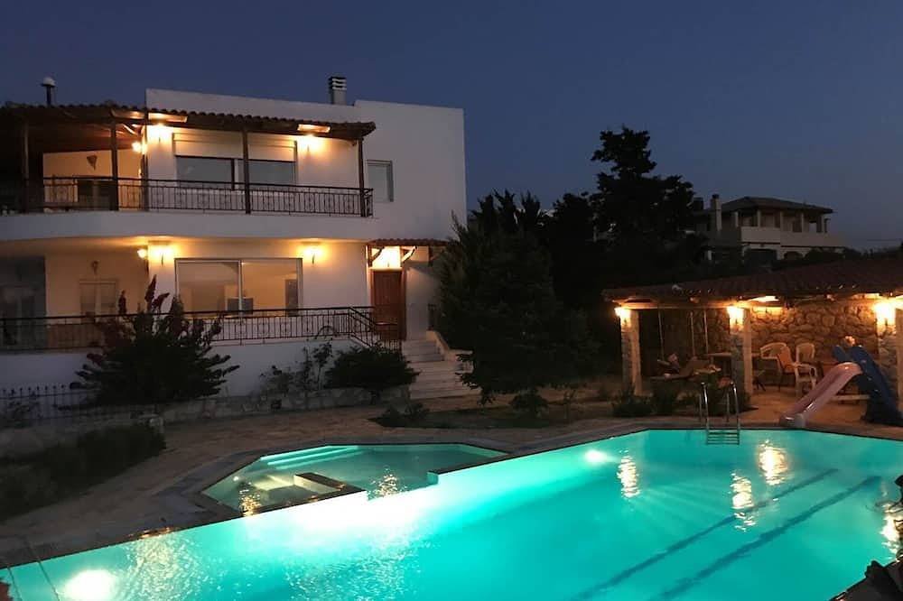 De Drie Grace - Villa Met Zwembad in Prassas, Iraklio-Heraklion en omgeving