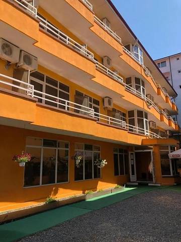 Maison d’hôte pour 2 personnes, avec terrasse et jardin dans Constanța