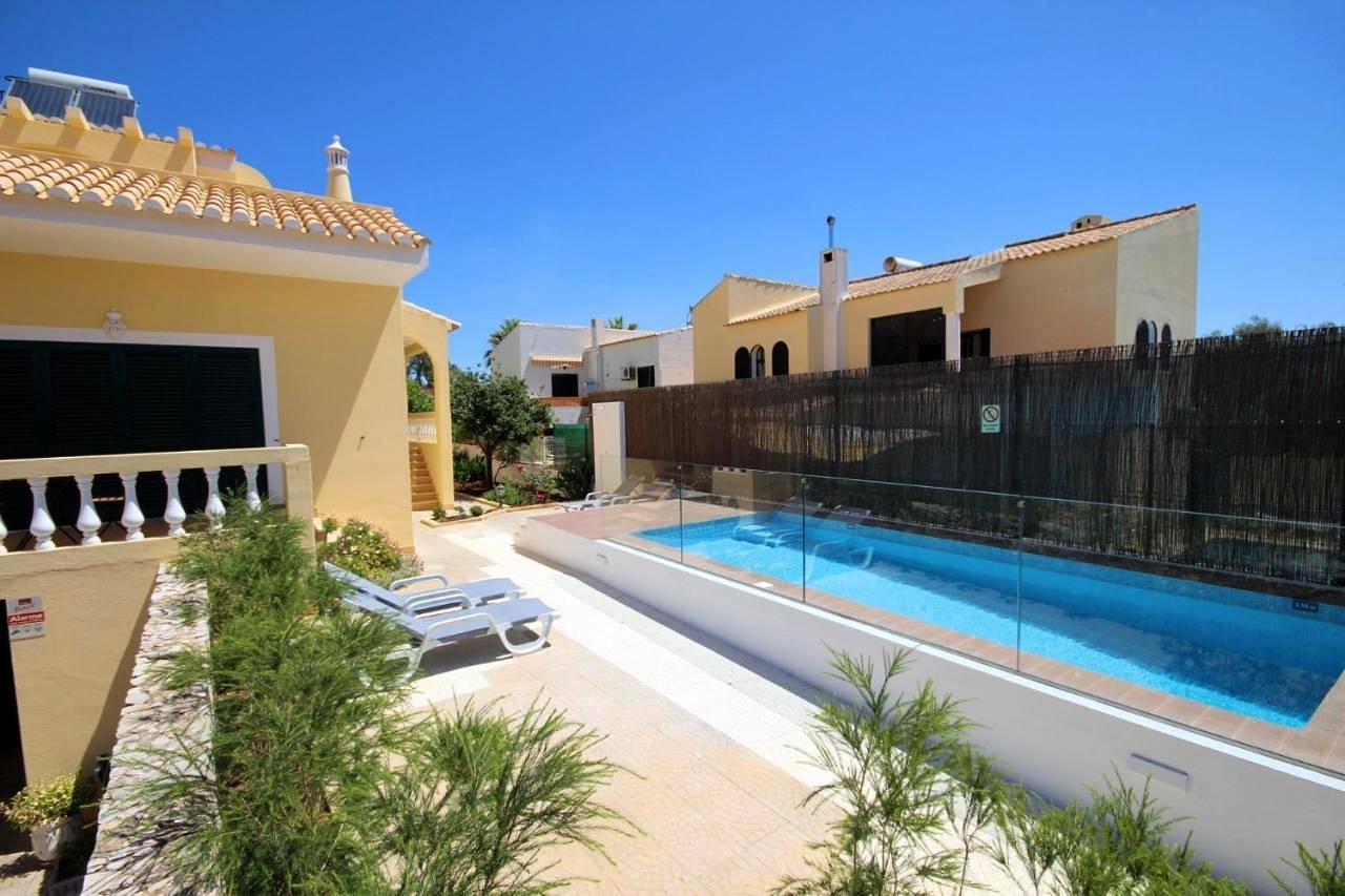 Villa Rosa B by amcf in Praia da Rocha, Portimão